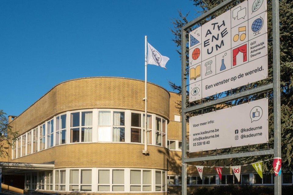 Het Atheneum Deurne heeft een nieuw logo. 