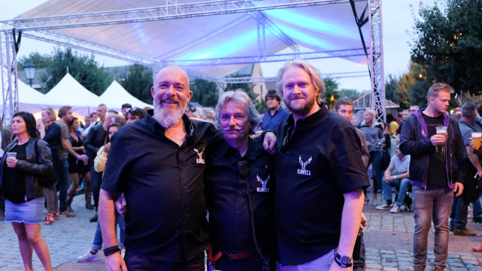 De drie organisatoren van Rijmrock.