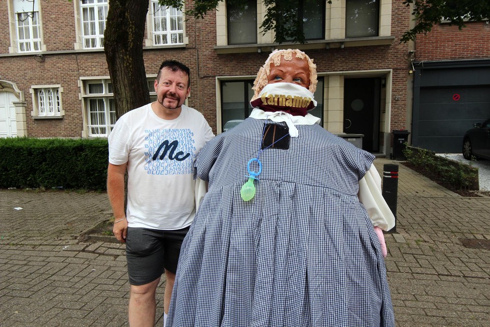 Pascal Lumbeeck van carnavalsvereniging Karnamor was op stap met Mayerke. 