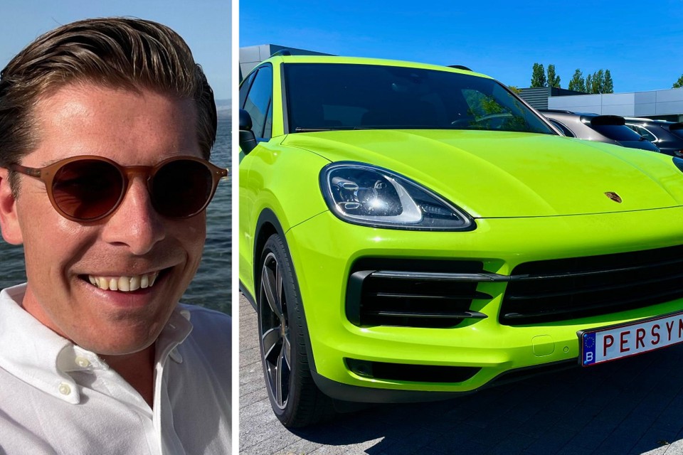 “Het is niet normaal hoeveel mensen hier stoppen om met de wagen op de foto te gaan”, zegt salesmanager Alexander Soenen van het Knokse Porsche Centre. 