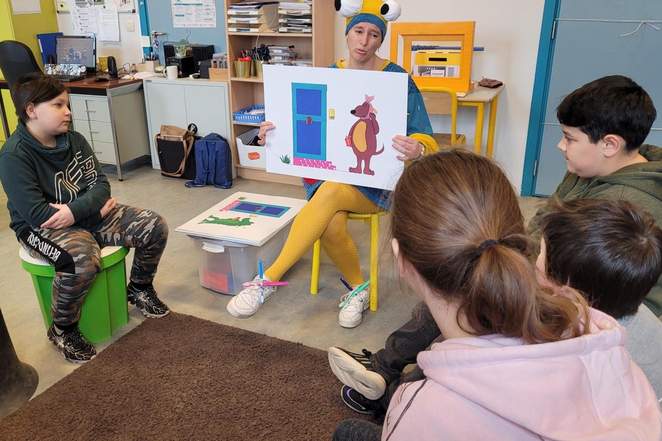 Onder meer met het voorleesverhaal van Tuubje’s Tandenpoetsfeest leren de kinderen van BuBao Sint-Rafaël in Sint-Job het belang van tanden poetsen.