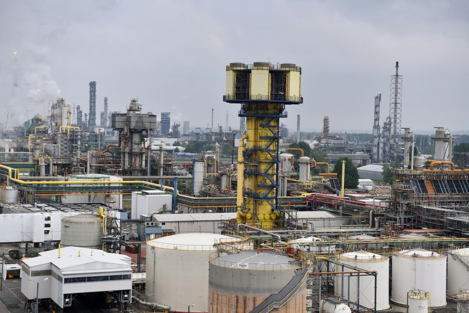Het chemiebedrijf Eurochem, op de BASF-site in het noorden van de haven, mag tot 7.000 ton ammoniumnitraat opslaan. 