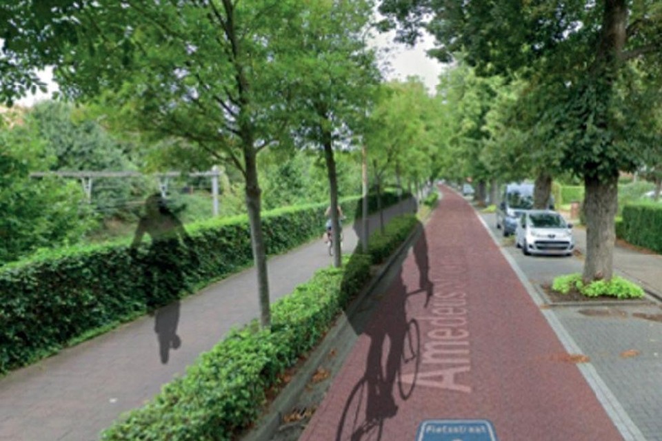 De fietsers krijgen alle ruimte in de Amadeus Stockmanslei.