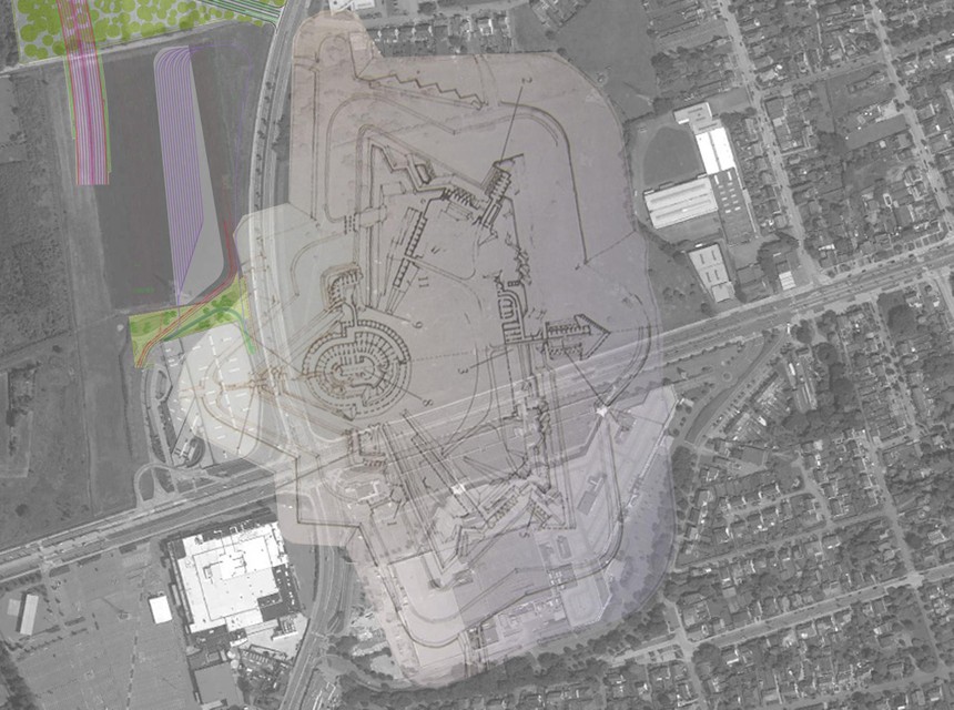 De contouren van het voormalige Fort I in Wijnegem. De Turnhoutsebaan snijdt de site van het Fort in twee, ook de Houtlaan loopt door het gebied. Op het zuidelijk deel herken je het Wijnegem Shopping Center.