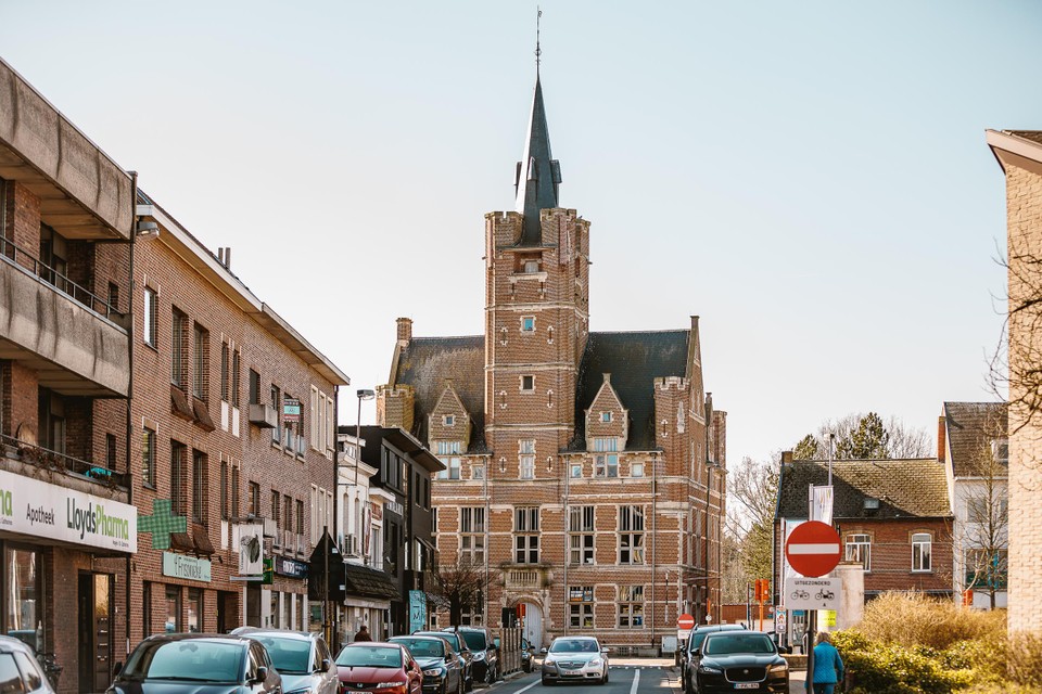 Het voormalig gemeentehuis, straks een dorpscafé.
