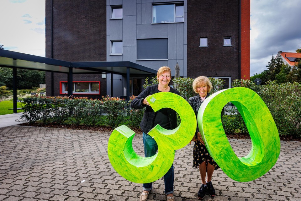 Directeur Leen Van Heukelom en voorzitster Magda Van Loon vieren dat Willekom dit jaar dertig jaar bestaat. 