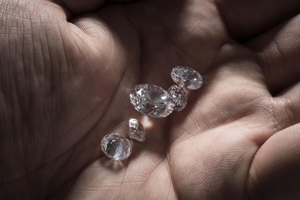 Themabeeld: de hoogwaardige diamanten verdwenen op 24 januari 2022 uit een woning in Westmeerbeek. 