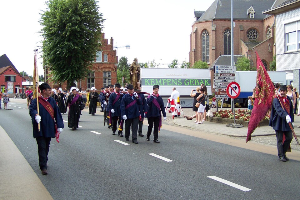 De traditionele processie bij de start van de kermis in Lille gaat zondag niet door. 