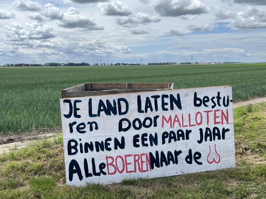 Het boerenprotest neemt in Nederland nog grotere vormen aan dan bij ons.