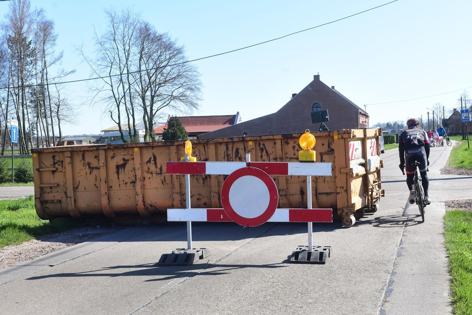 De grenzen opnieuw blokkeren, zoals eind maart het geval was, ziet Hoogstratens burgemeester Marc Van Aperen niet zitten.