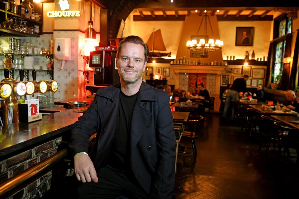 Tanguy Ottomer in café Quinten Matsijs.  