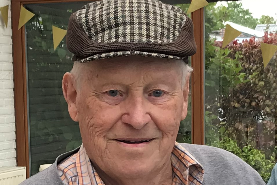 Jos Ackx was de oudste en de hevigste supporter van de Heistse ijshockeyclub Olympia.