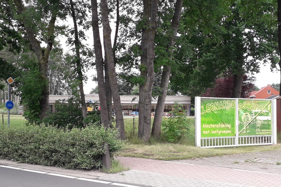 Wijkschool Leonardus in Klein Veerle telt elf kleuters. Omdat een van de kleuterjuffen besmet is geraakt, moet de school de rest van de week dicht.