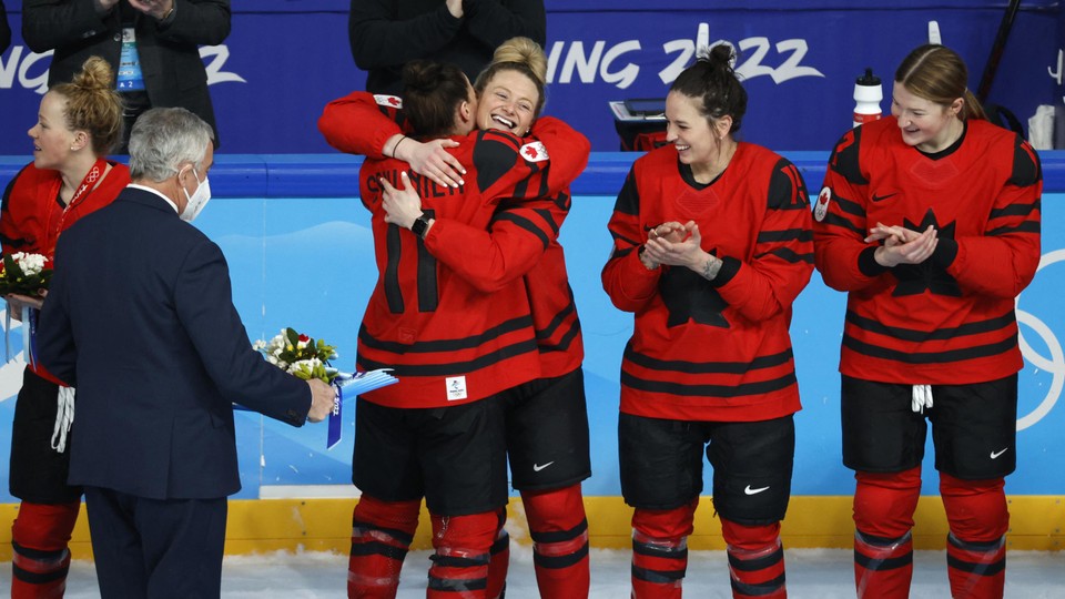 Team Canada, opnieuw ijshockeygoud. 