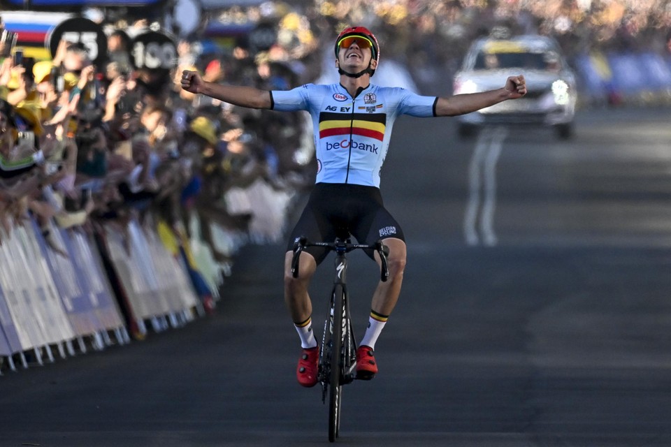 In Wollongong stond er geen maat op Evenepoel die uitpakte met een machtige solo. 