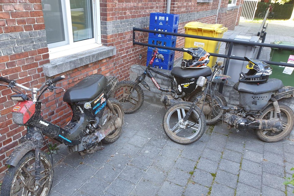 De crossers kunnen hun brommers ophalen bij de politie van Kempen Noord-Oost.