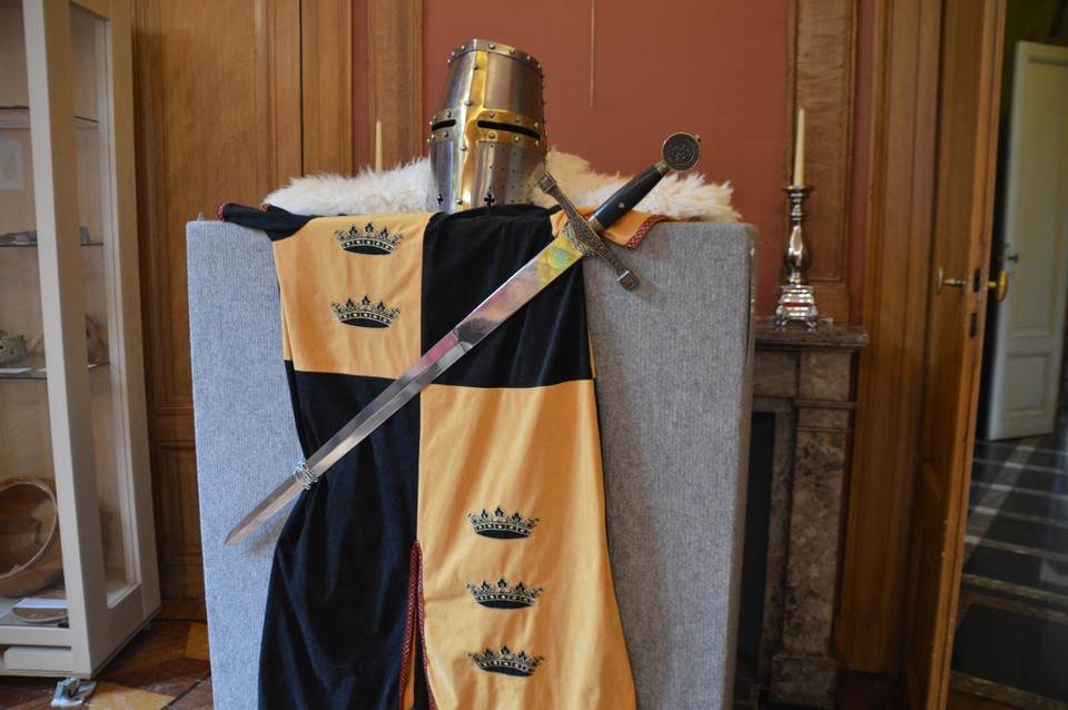 Ridderkledij.
