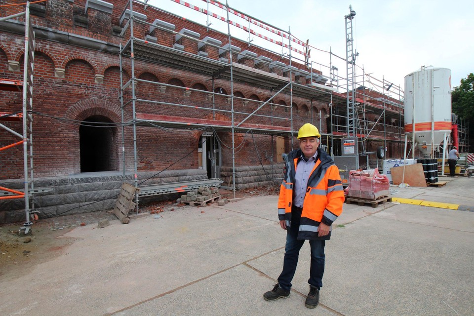 Schepen Kiebooms volgt de restauratie nauwgezet op.
