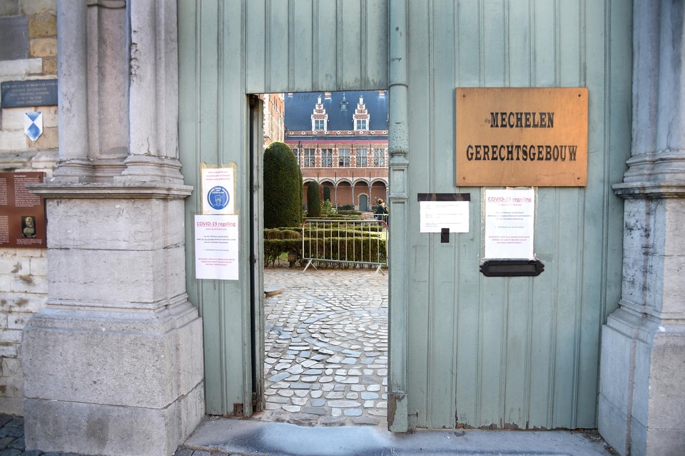 De feiten speelden zich af in het gerechtsgebouw in Mechelen.