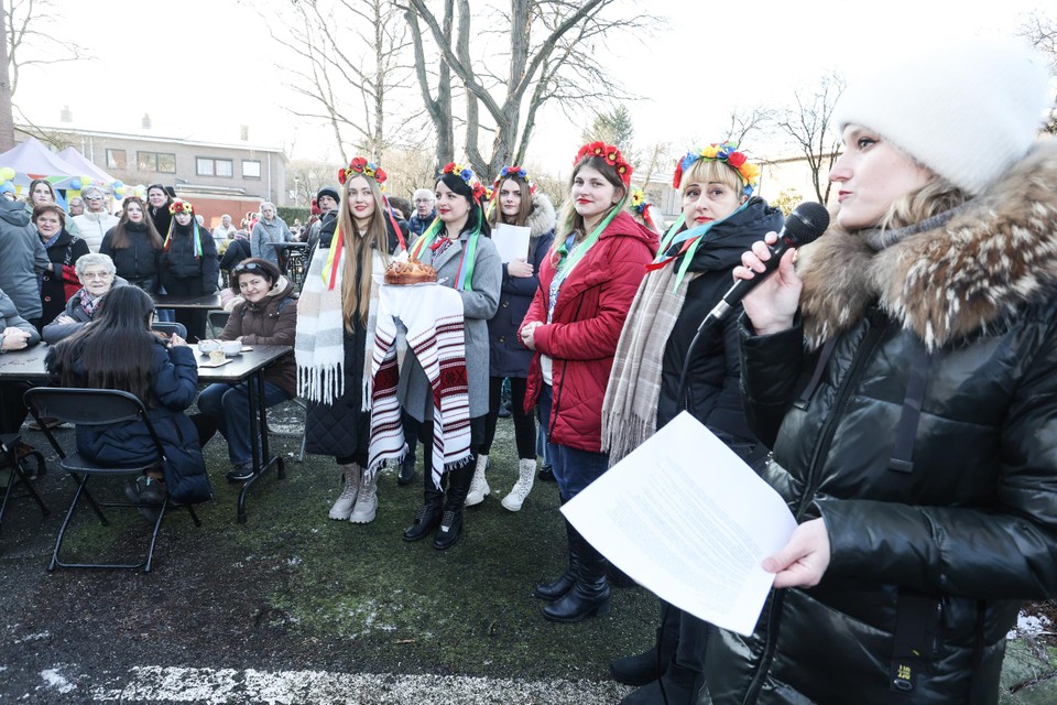 Viktoria Kovatschuk drukt in naam van alle Oekraïense vluchtelingen haar dankbaarheid uit voor Essen.