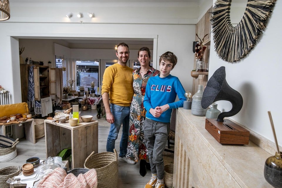 12-jarige zoon Emiel heeft zijn ouders zonder het te beseffen over de streep getrokken om met Shood te starten.