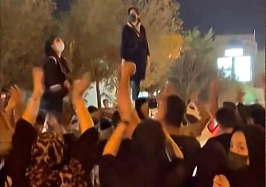 Sinds de dood op Mahsa Amini zijn er vele protesten aan de gang in Iran. 