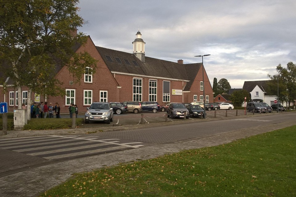 Het schoolgebouw van GBS De Sleutelbloem op het Schoolplein in het centrum is al meer dan zestig jaar oud.  