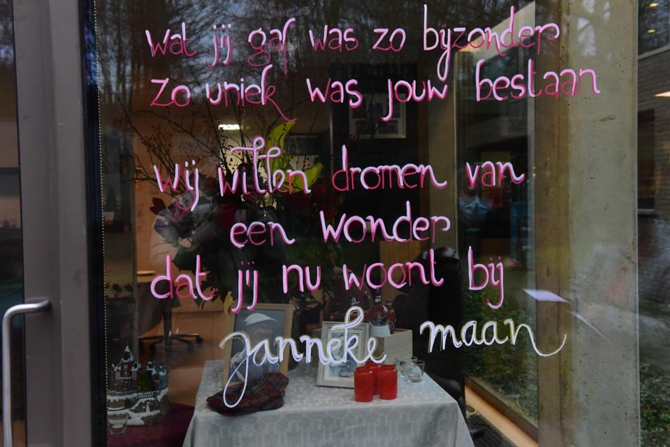 Frans kon niet gaan slapen zonder Janneke Maan te hebben gegroet.