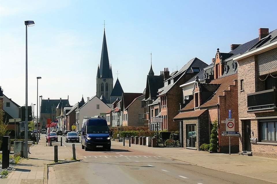 Na de heraanleg van de Molenstraat begint de dorpskernvernieuwing in Onze-Lieve-Vrouw-Waver. 