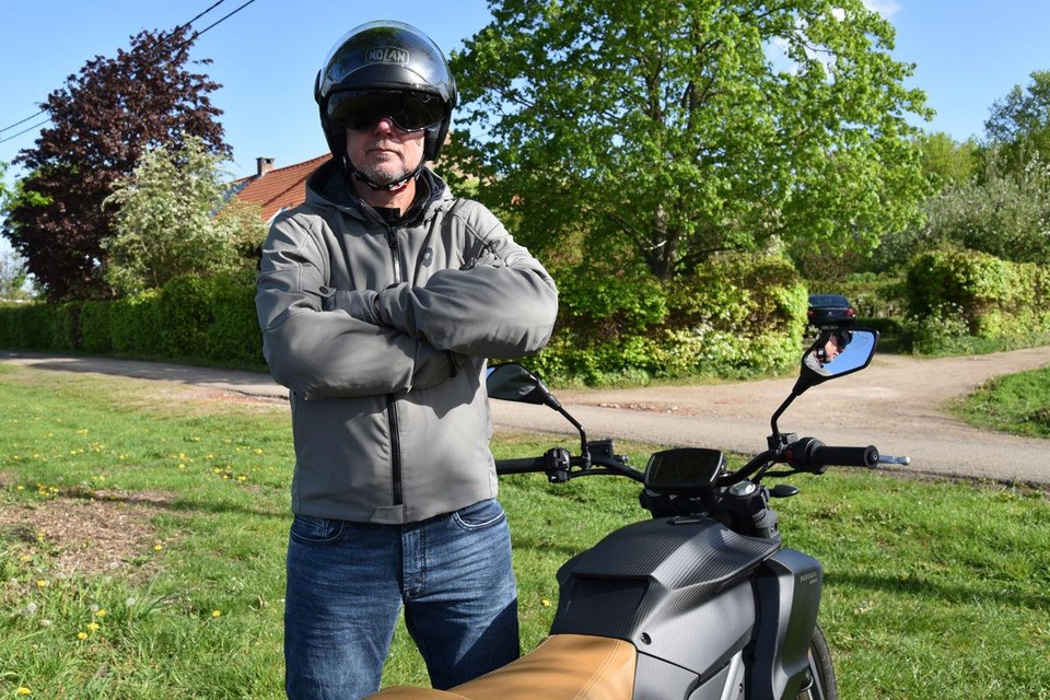 Guy Salens geeft advies als de ‘Motorguy’.