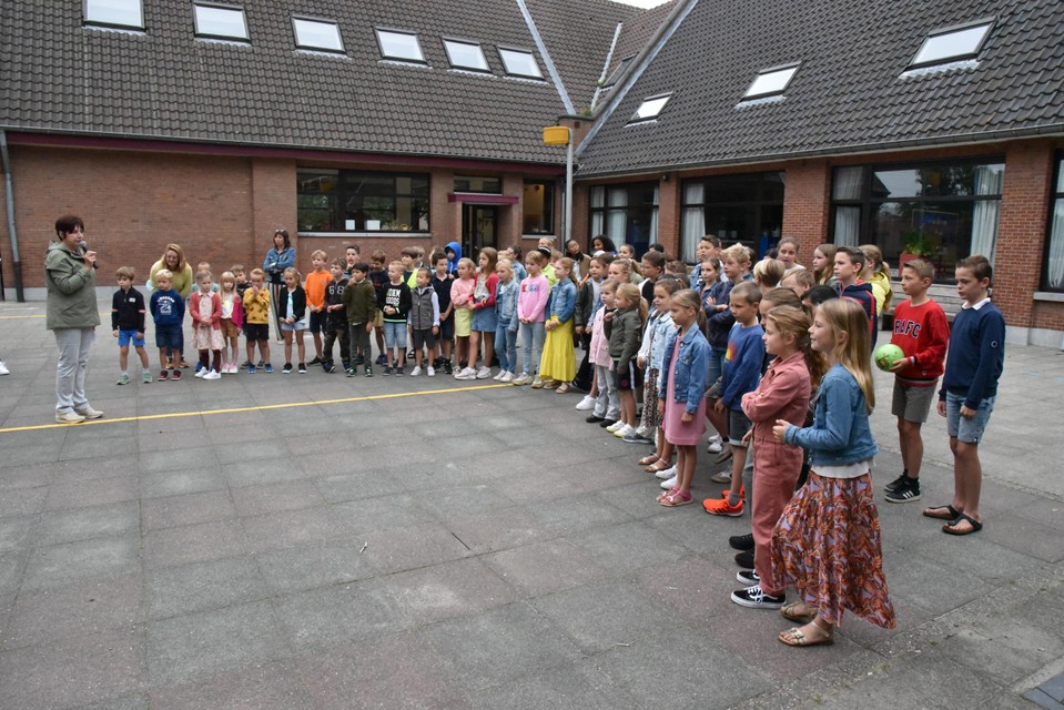 Een prettig weerzien in het dorpsschooltje van Massenhoven.