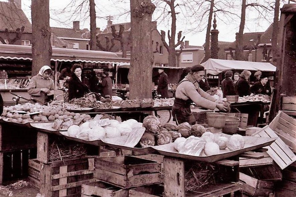 De vrijdagmarkt in Zandvliet bestaat al lang. 