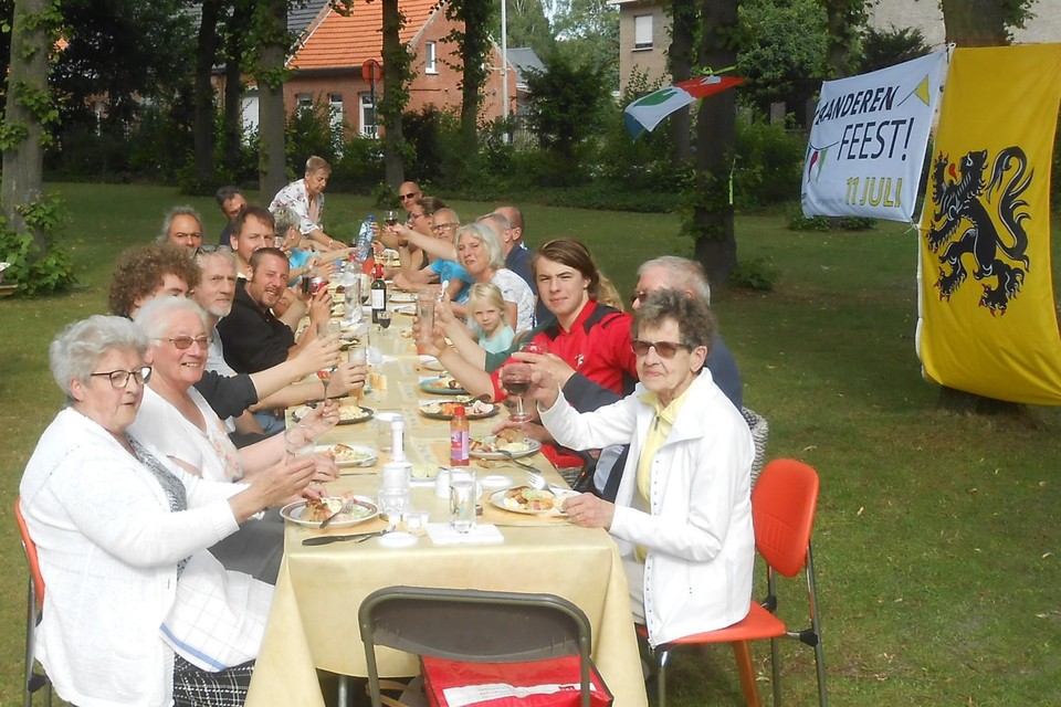 Bewoners vieren bijna een kwarteeuw feest.