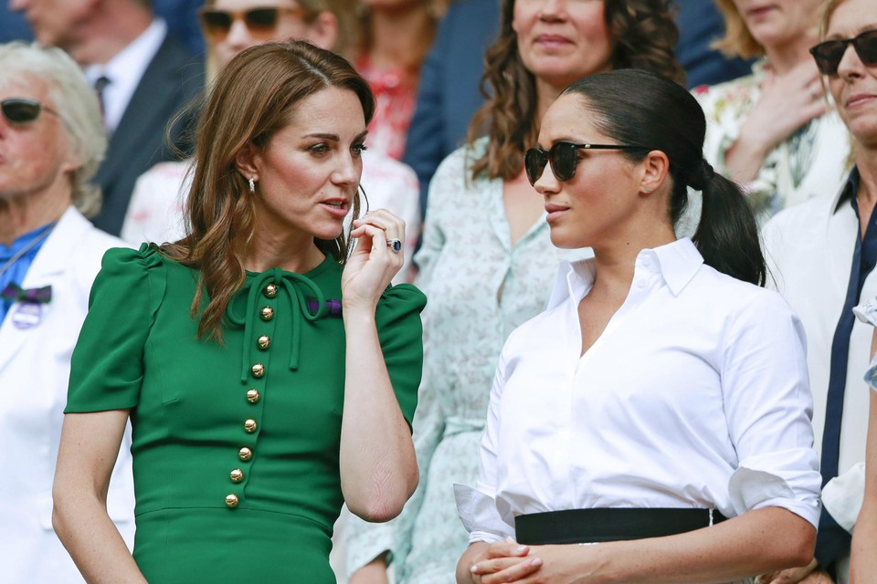 Prinses Kate en Meghan Markle in 2019 op Wimbledon. Hun optreden toen moest al geruchten over spanningen tussen hen verdoezelen. 