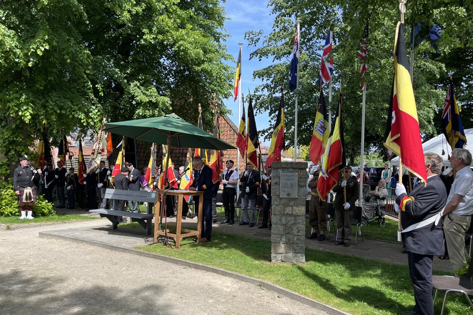 Aan het monument in Gierle vond zondag de jaarlijkse herdenking van de Tweede Wereldoorlog plaats.