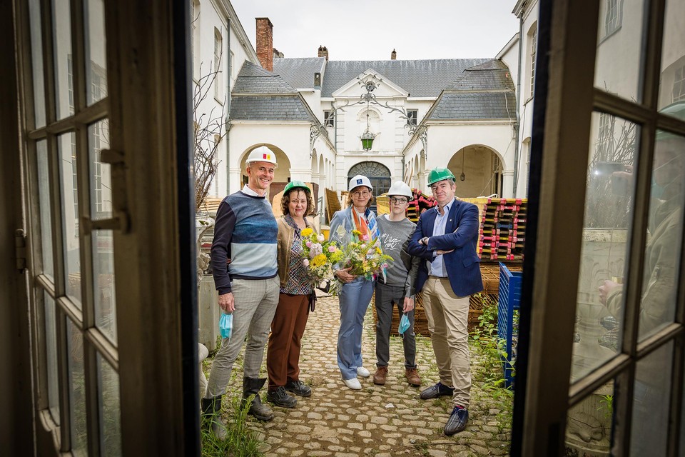 Voor hun zoon Stijn geven Kris Michiels en zijn echtgenote Mia De Wael Cadixx vorm, samen met hun vrienden Karin Reynaers en Peter Nauwelaerts.