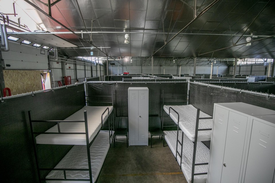 De slaapzalen van het opvangcentrum