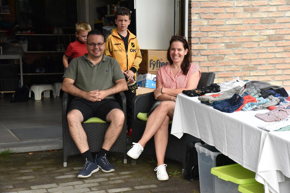 Garageverkoop in Massenhoven.
