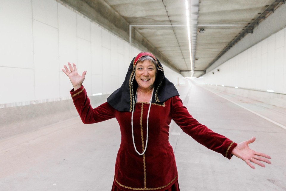 De keuze om de tunnel van de tangent naar Margareta van Oostenrijk te noemen, roept vragen op bij Mechelaar Erwin Van San.