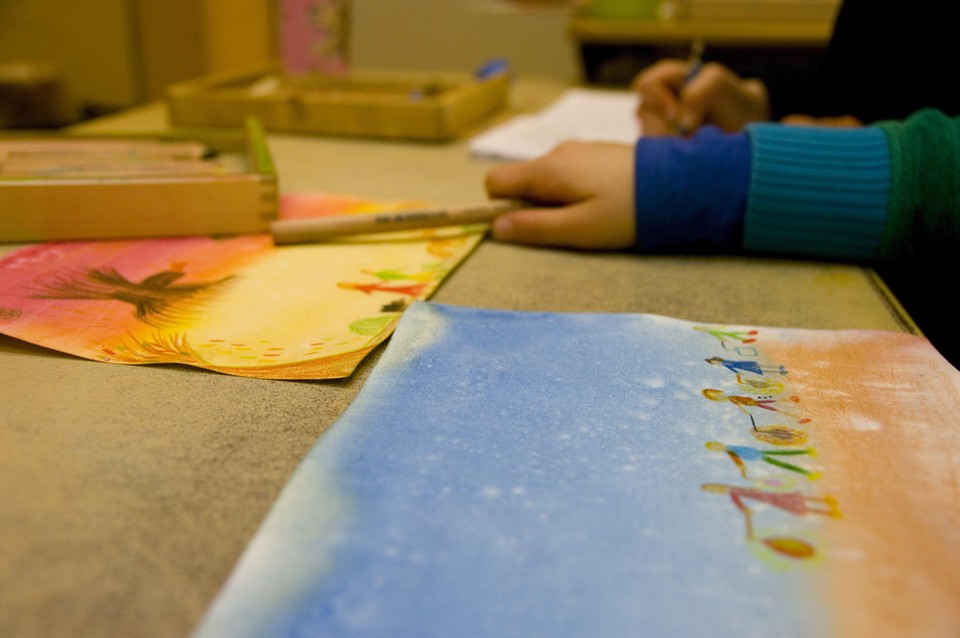 Bij De Wingerd krijgen kinderen ook lessen rond tekenen en schilderen.