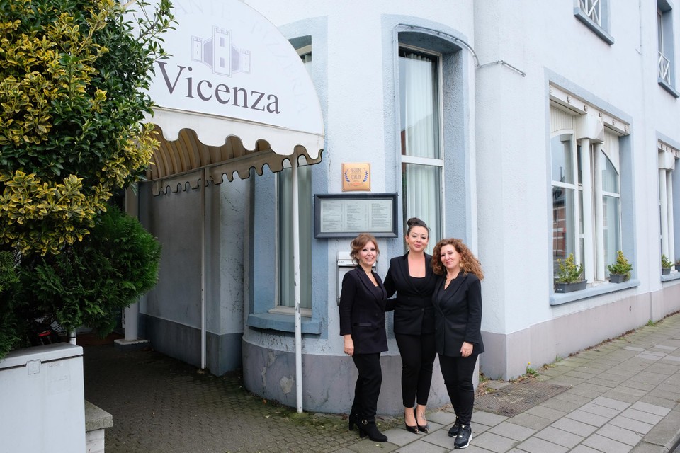 Jolanda, Carol en Cettina.