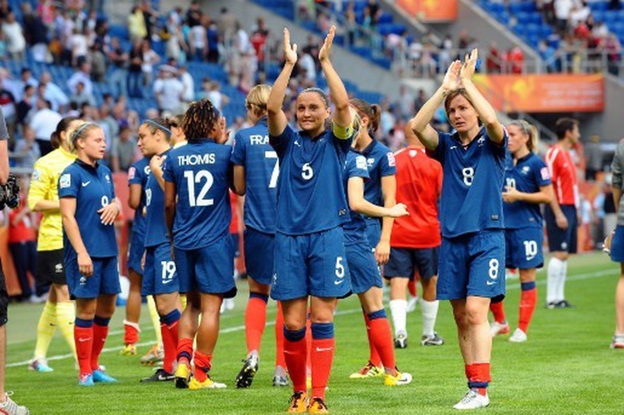 Franse voetbalvrouwen gaan naakt | Gazet van Antwerpen Mobile