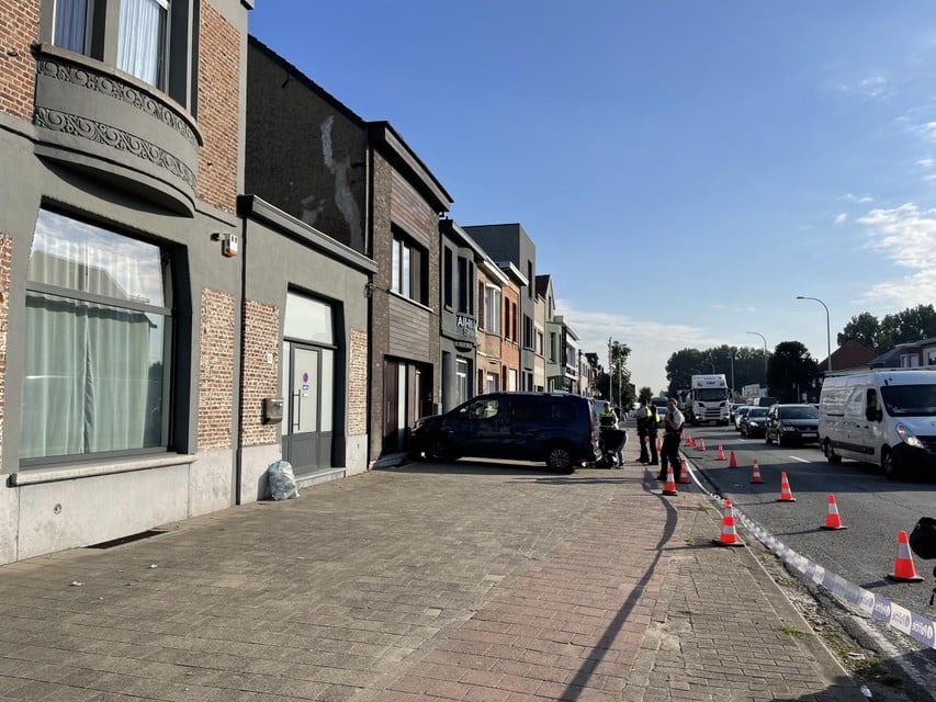 Maandagnacht werden tien kogels afgevuurd een huis in de Frans Beirenslaan in Borsbeek.  