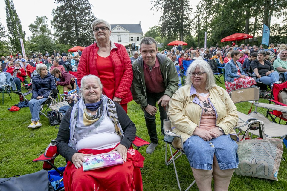 Julienne, Josepha en Yolanda Vangorp en Steve Doppegieter maakten er een familie-uitstap van.