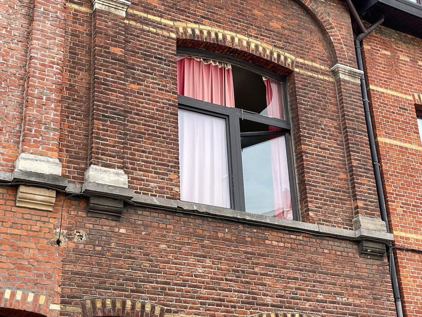 Schade in de Vrijhandelstraat in Merksem.