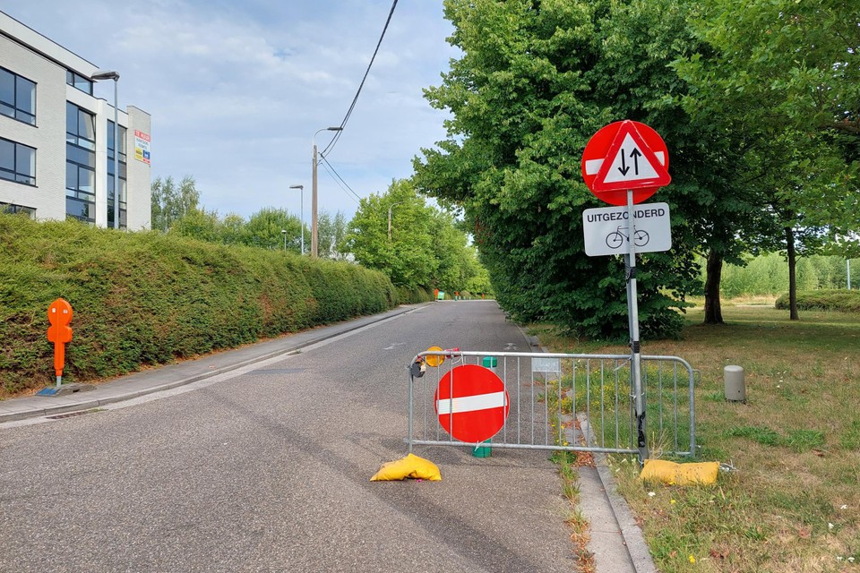 Ook in de Mollestraat is de signalisatie allesbehalve duidelijk.