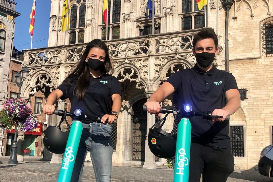 Hopp laat zeventig elektrische deelsteps rondrijden in Mechelen.
