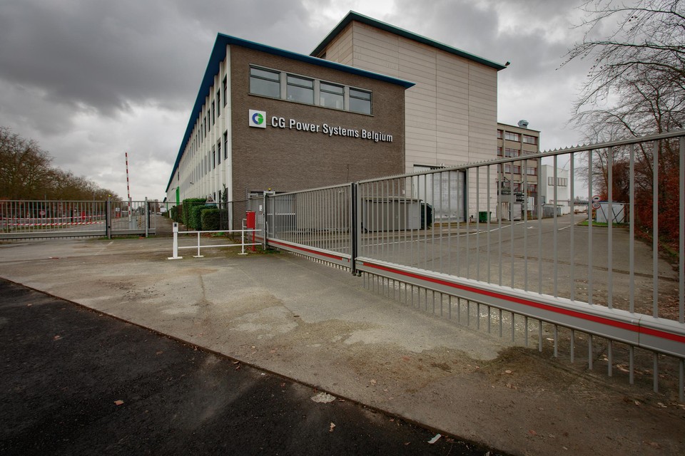 De fabriek op de Antwerpsesteenweg in Mechelen-Noord ligt er al meer dan een jaar verlaten bij.