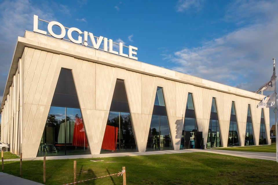 Log!Ville vormt een nieuwe landmark in Niel. 