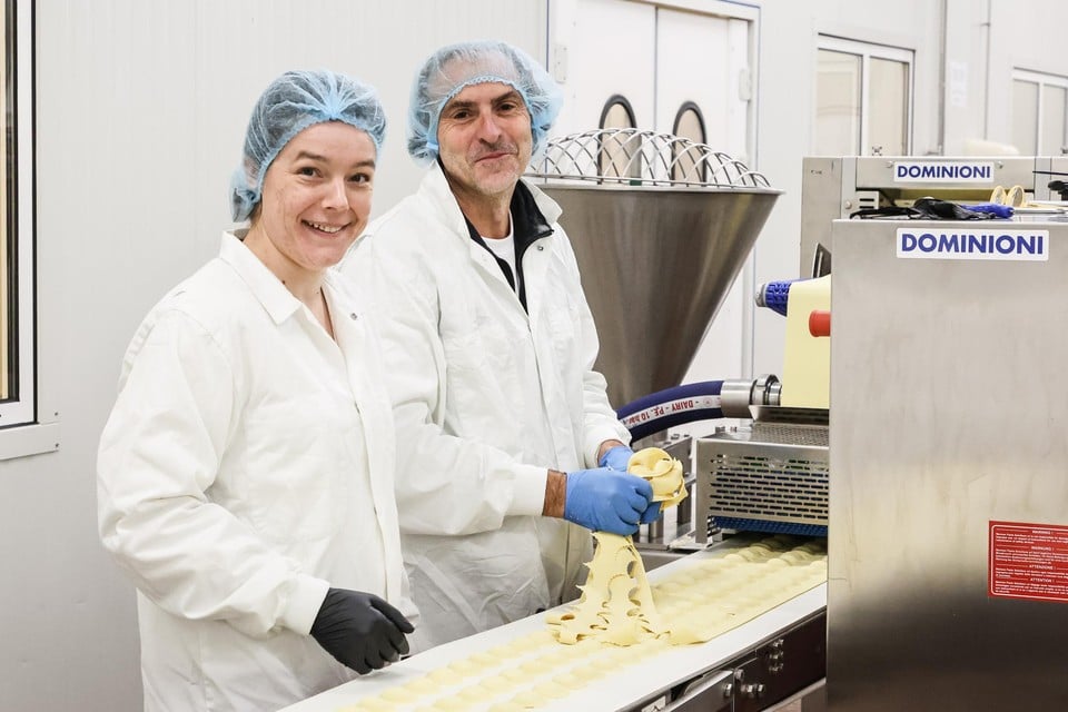 Joke Sips en Stephan Descheemaecker hebben SDS Food vorig jaar opgericht om biologische pasta te maken. 